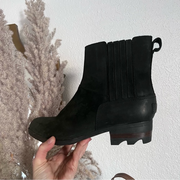 Sorel Lolla Chelsea Womens Black Leather Slip On Chelsea Boots size 8.5 - Picture 2 of 8